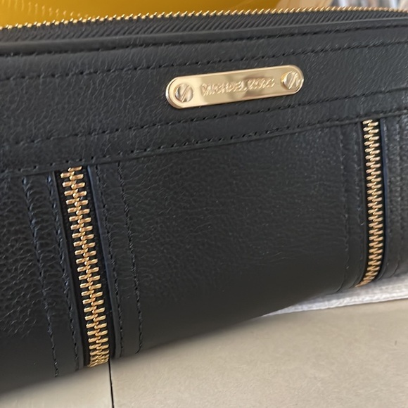 Michael Kors Handbags - NWT Michael Kors Black Leather Wallet